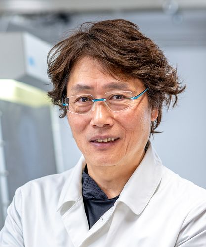 Prof. Chihaya Adachi Kyushu University